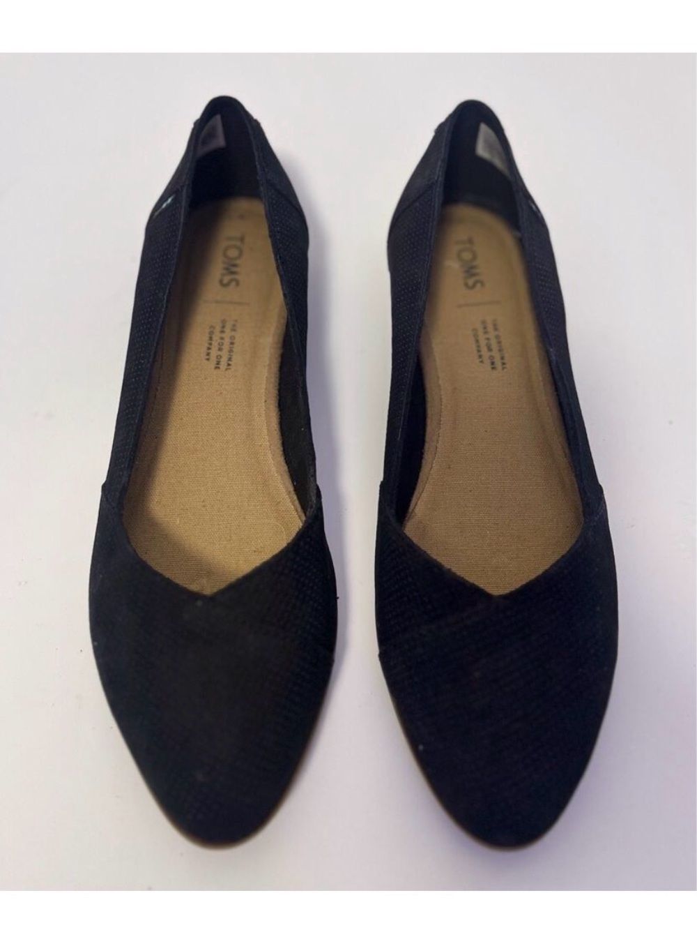 Toms Flats Julie Black Suede Perforated Upper Slip On Women’s Size 7 U.S. - Picture 2 of 6